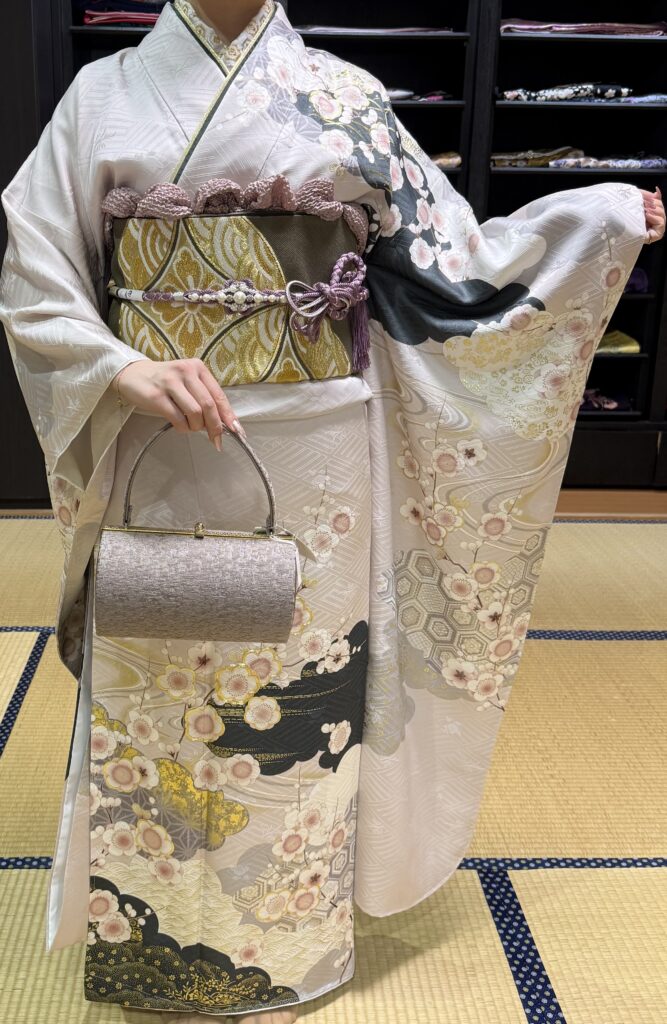 \ トレンド振袖人気カラーのご紹介✨/